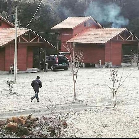 Chales Sitio Anjo Gabriel ウルビシ エクステリア 写真