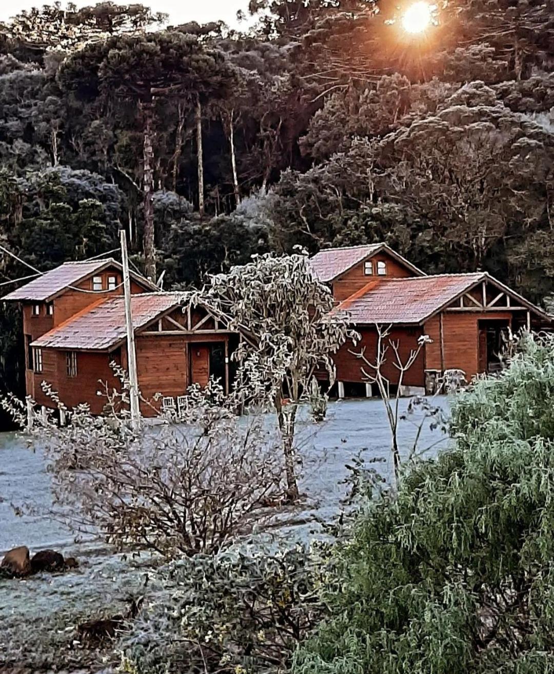 Chales Sitio Anjo Gabriel ウルビシ エクステリア 写真